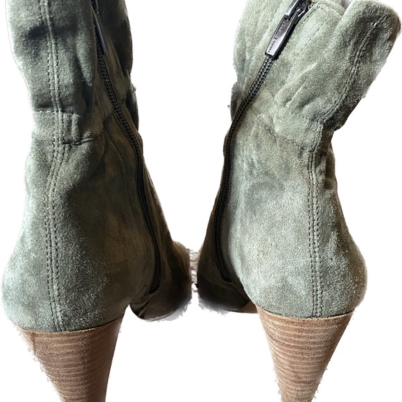 Vince Camuto olive green peep toe ankle boots - Picture 2 of 4